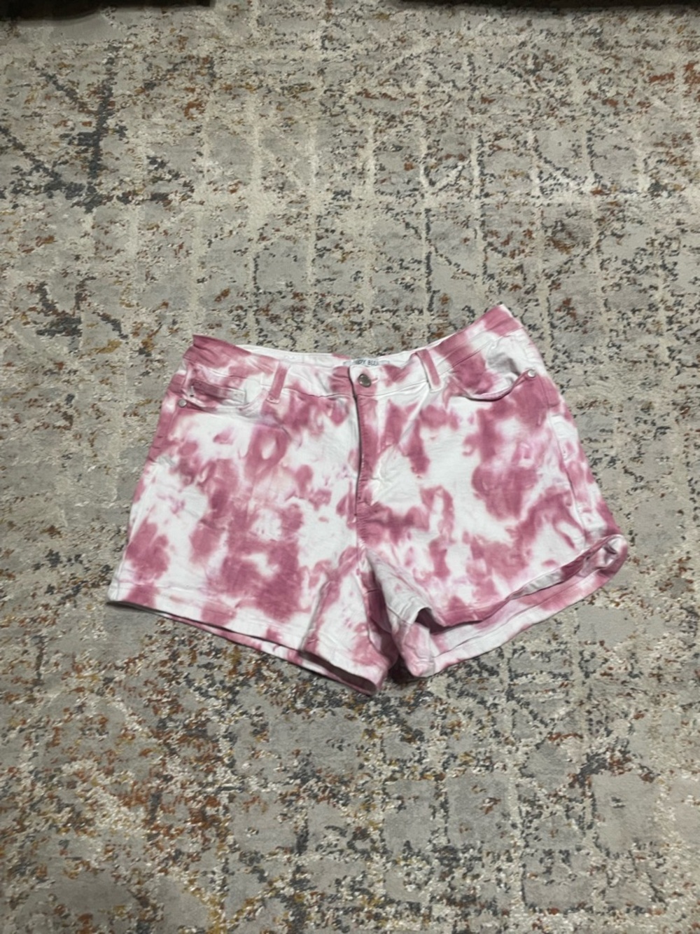 Judy blue pink and white tie dye shorts size XL